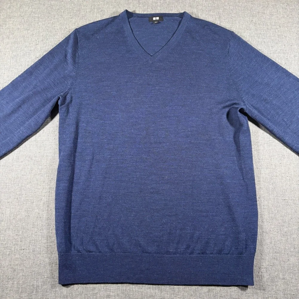 Uniqlo V-Neck Sweater Mens M Blue 100% Pure New Wool Lightweight Knit 341-173211
